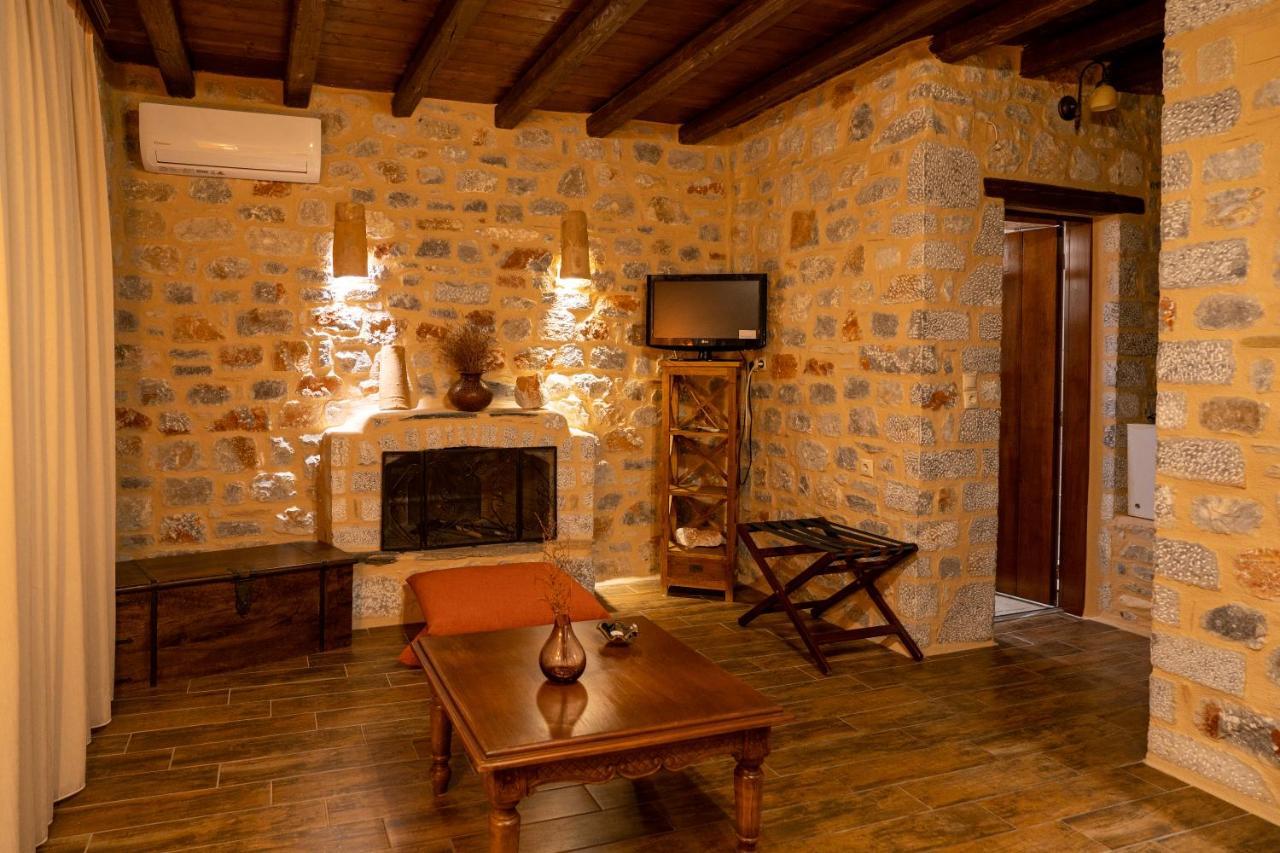 Guesthouse Laoula Gerolimenas Exterior photo