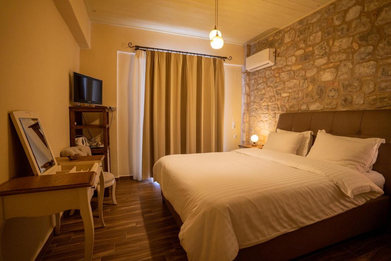 Guesthouse Laoula Gerolimenas Exterior photo